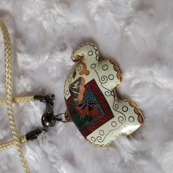 VINTAGE cloisonne gold t cream pink enamel elephant necklace - Picture 2 of 3